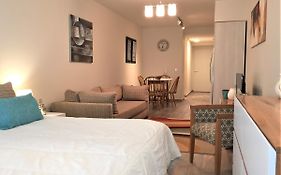 Urbana Suites&Studios 440